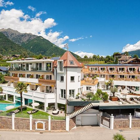 Small & Beautiful Hotel Gnaid Dorf Tirol Exterior foto